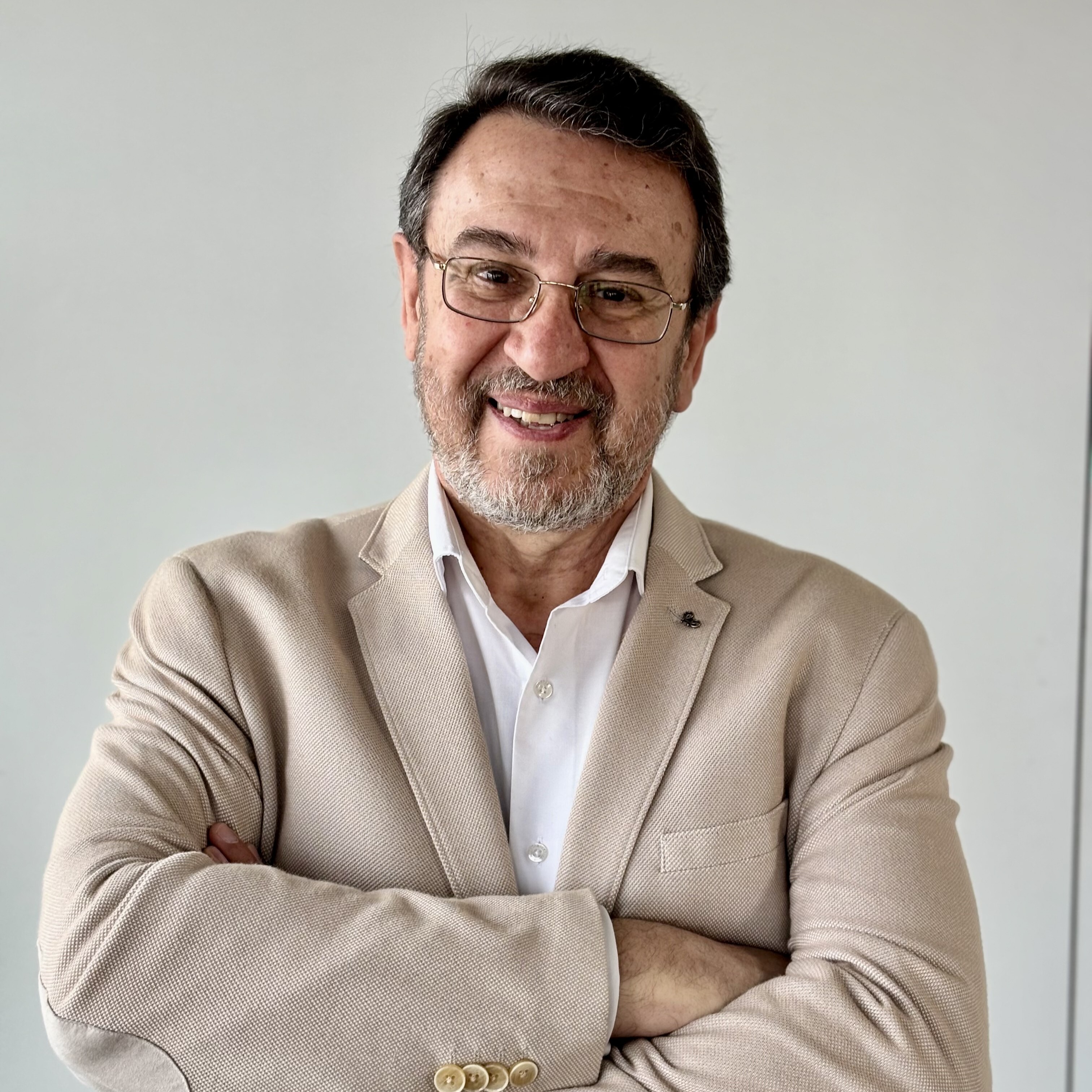 foto antonio del hoyo cuadrado